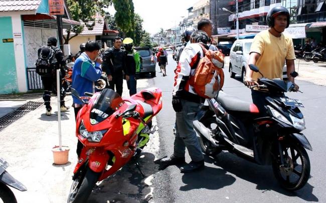 Rombongan Moge dari Batam Serempet Pengemudi Mio